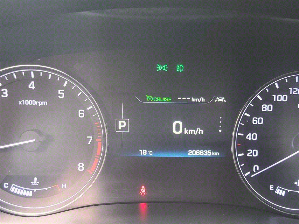 HYUNDAI Genesis - Vista 11