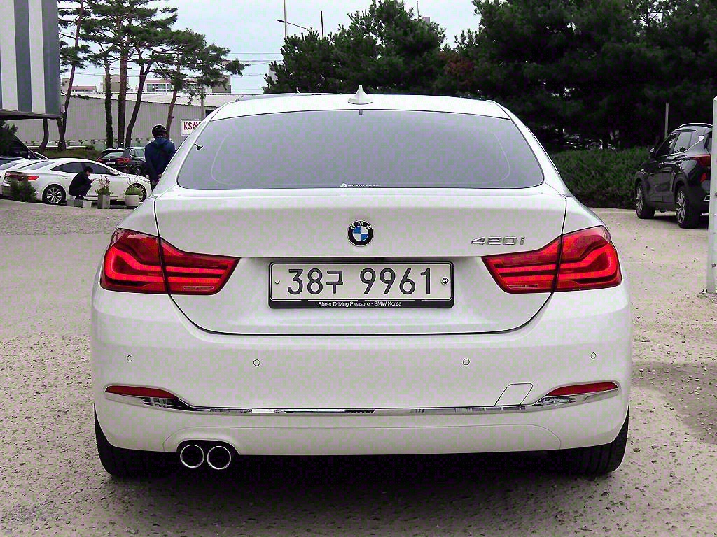 BMW 4 Series - Vista 4