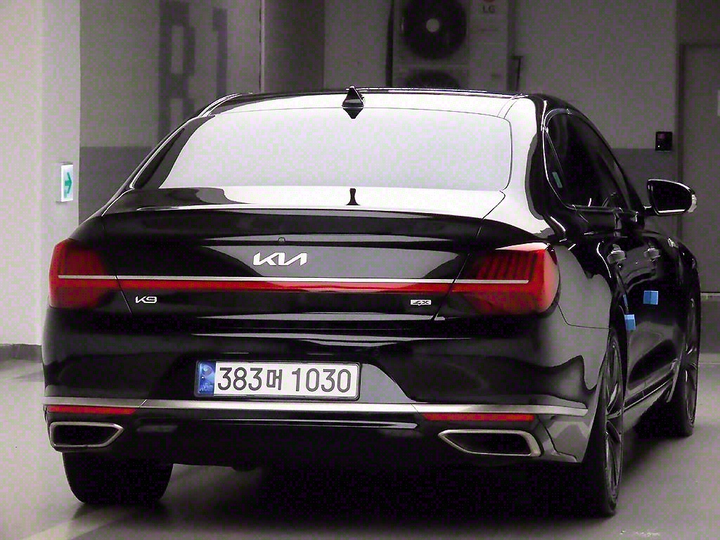 KIA K9 - Vista 4