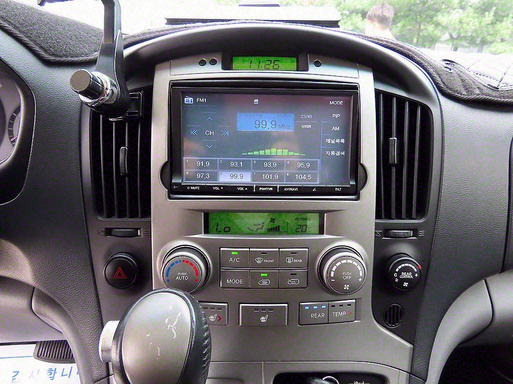 HYUNDAI Starex - Vista 11