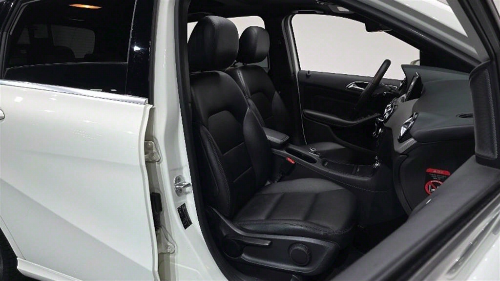 Mercedes Benz B Class (MY B) - Vista 10