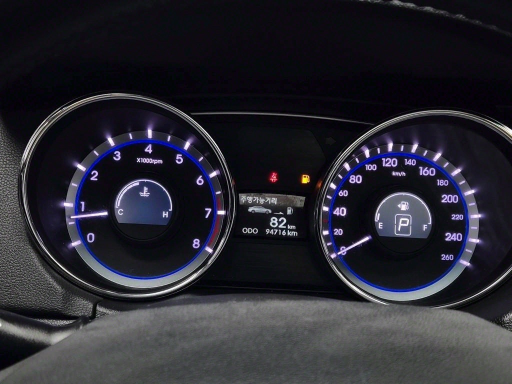 HYUNDAI Sonata - Vista 6