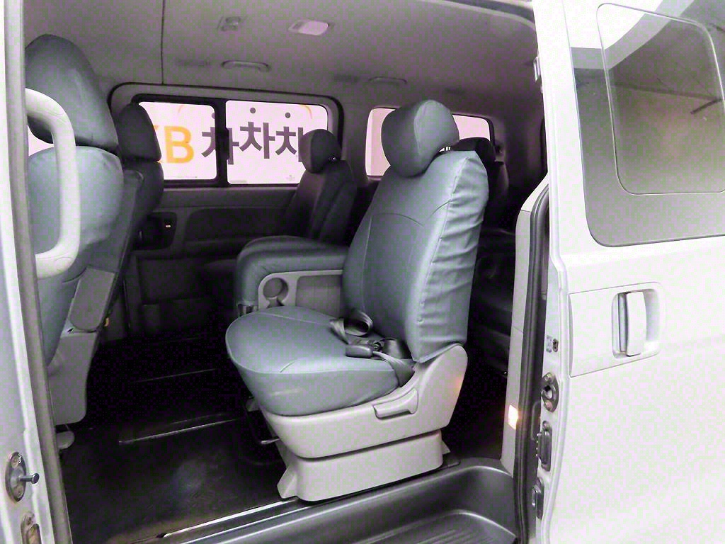 HYUNDAI Starex - Vista 11