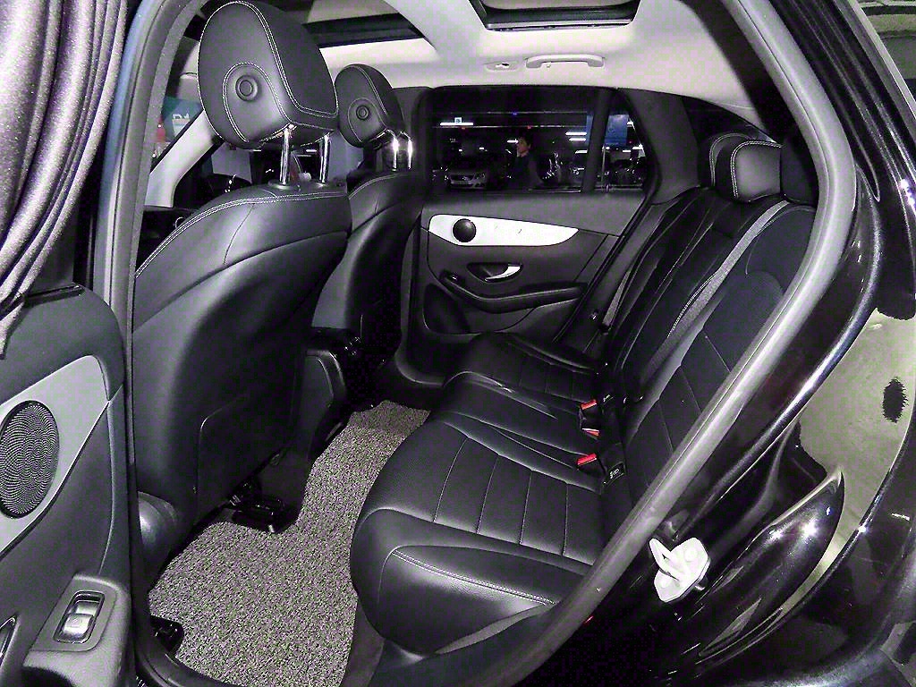 Mercedes Benz GLC Class - Vista 7