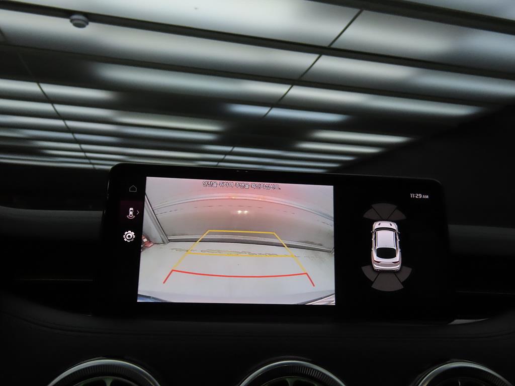 KIA Stinger - Vista 12