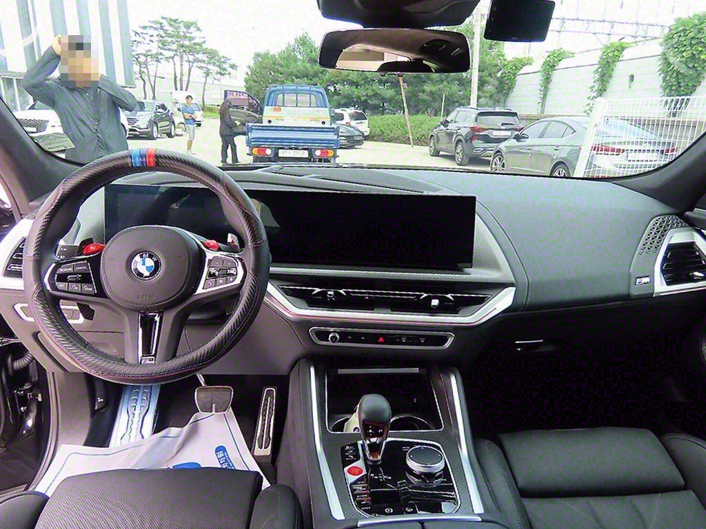 BMW XM - Vista 7