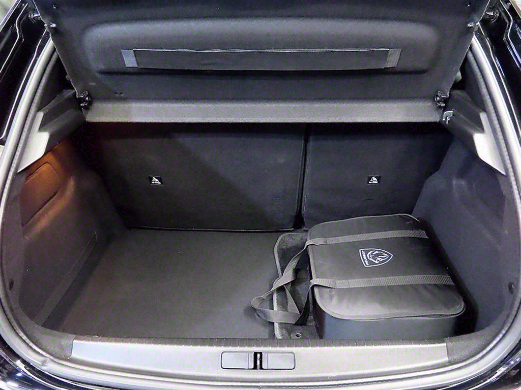 Peugeot 208 2023 Negro - Importación desde Corea - HF Imports Iquique - Foto 17