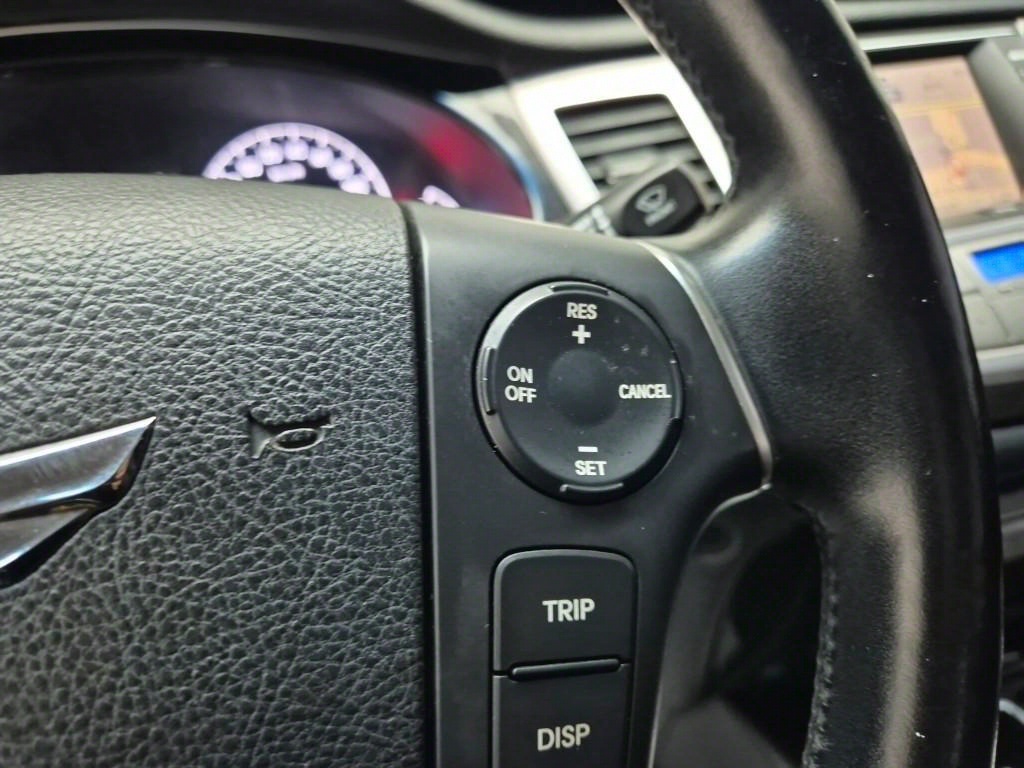 HYUNDAI Genesis - Vista 7