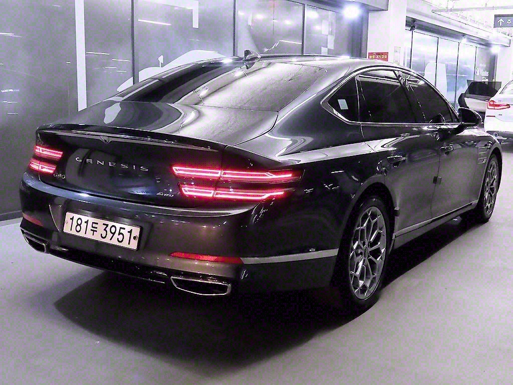 Genesis G80 - Vista 4