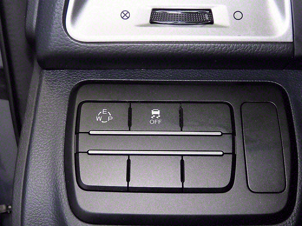 Ssangyong Tivoli 2016 Blanco - Importación desde Corea - HF Imports Iquique - Foto 14