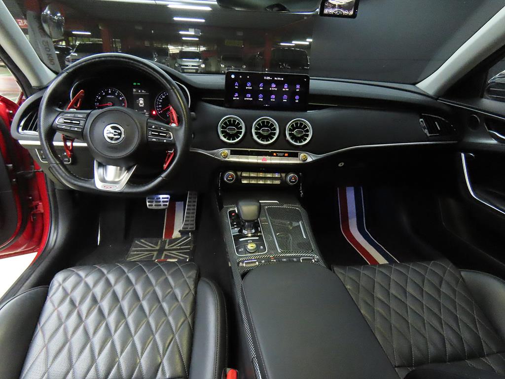 KIA Stinger - Vista 6