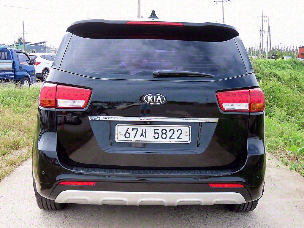KIA Carnival - Vista 4