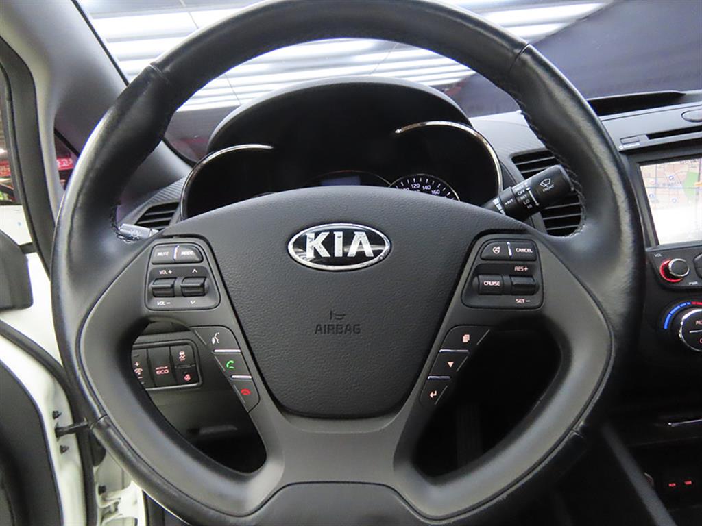 KIA K3 - Vista 8