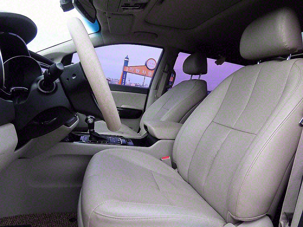 KIA Carnival - Vista 5