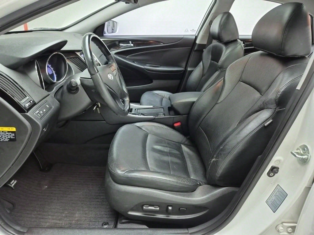 HYUNDAI Sonata - Vista 11