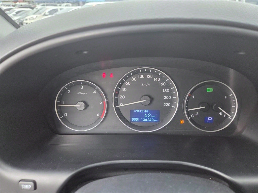 HYUNDAI Starex - Vista 5