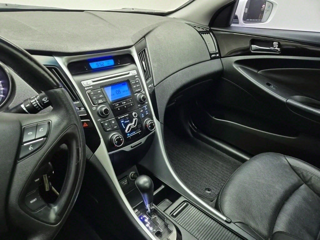 HYUNDAI Sonata - Vista 10