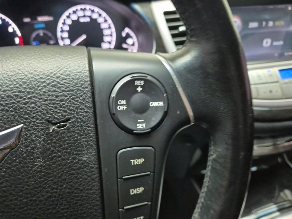 HYUNDAI Genesis - Vista 7