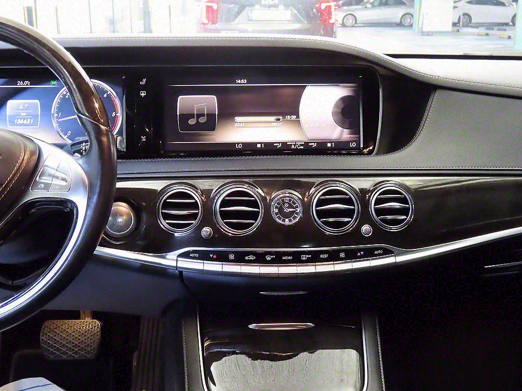 Mercedes Benz S Class - Vista 11