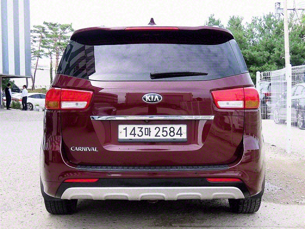 KIA Carnival - Vista 4