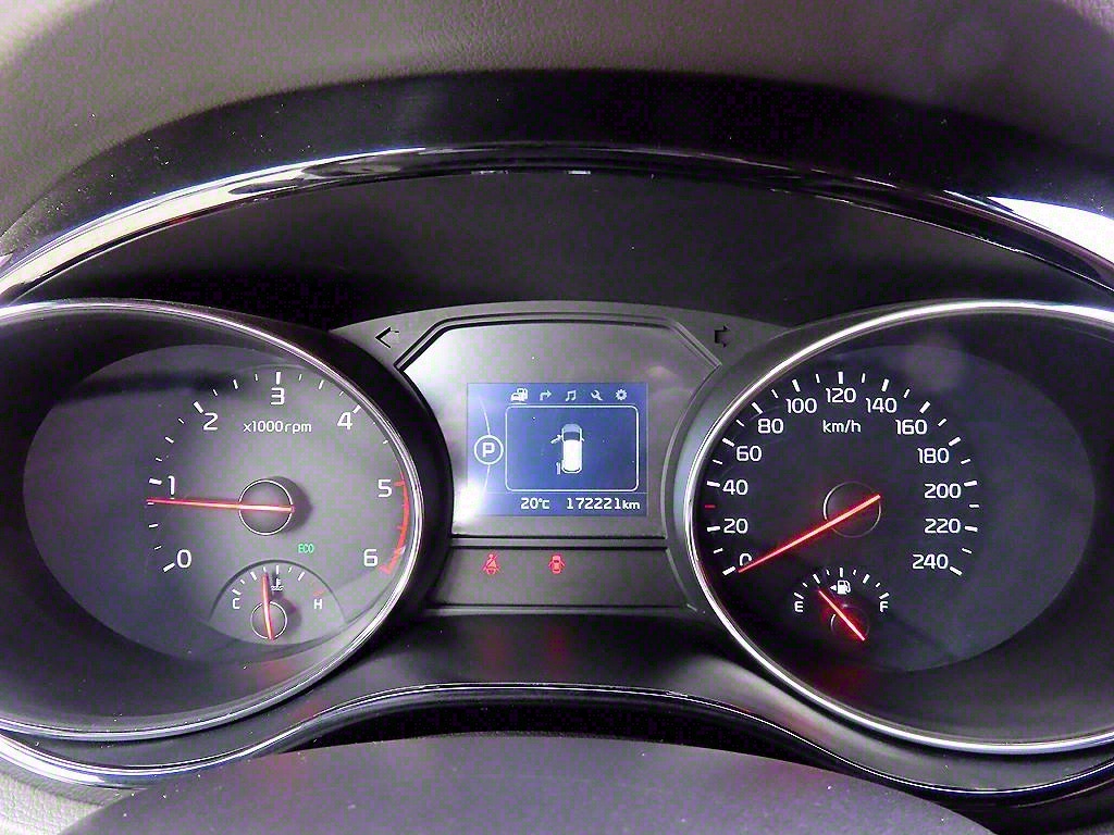 KIA Carnival - Vista 10