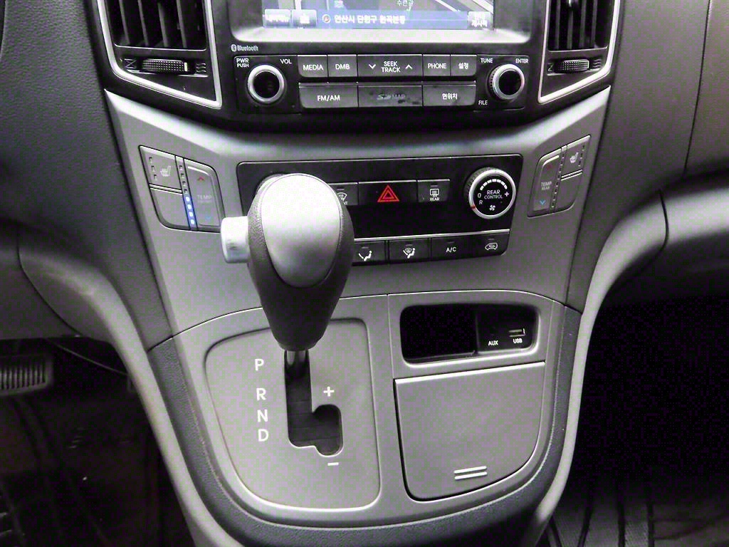 HYUNDAI Starex - Vista 9