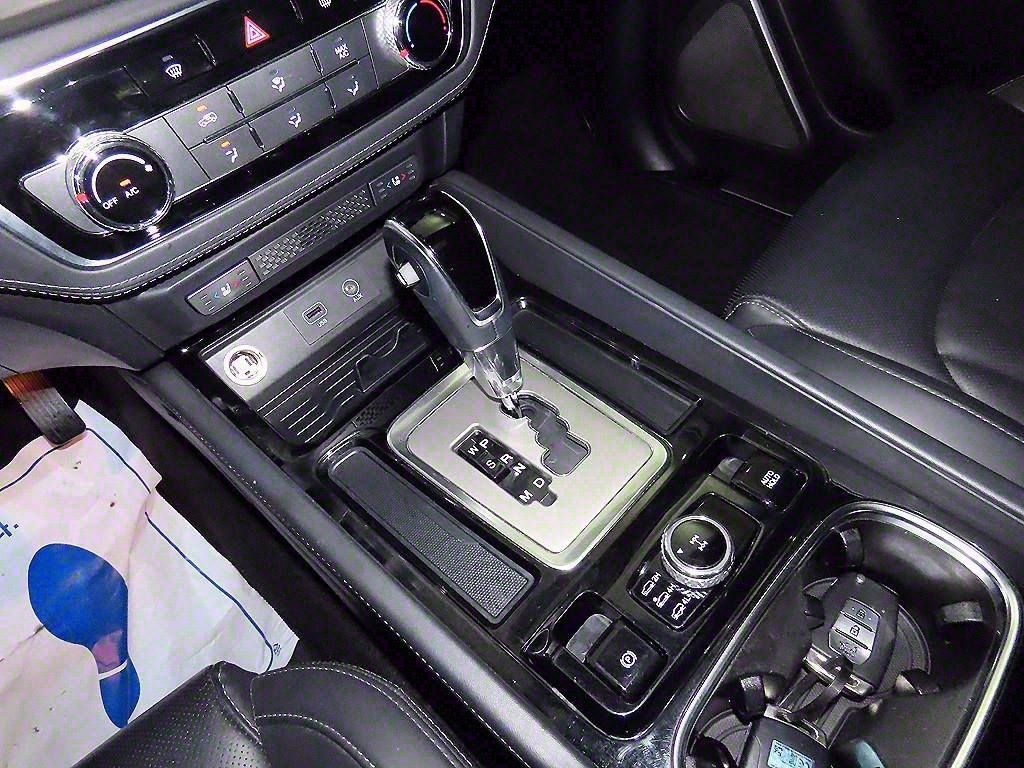 Ssangyong Rexton - Vista 12