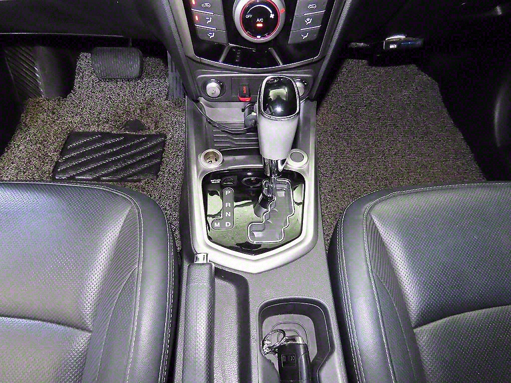 Ssangyong Tivoli - Vista 12