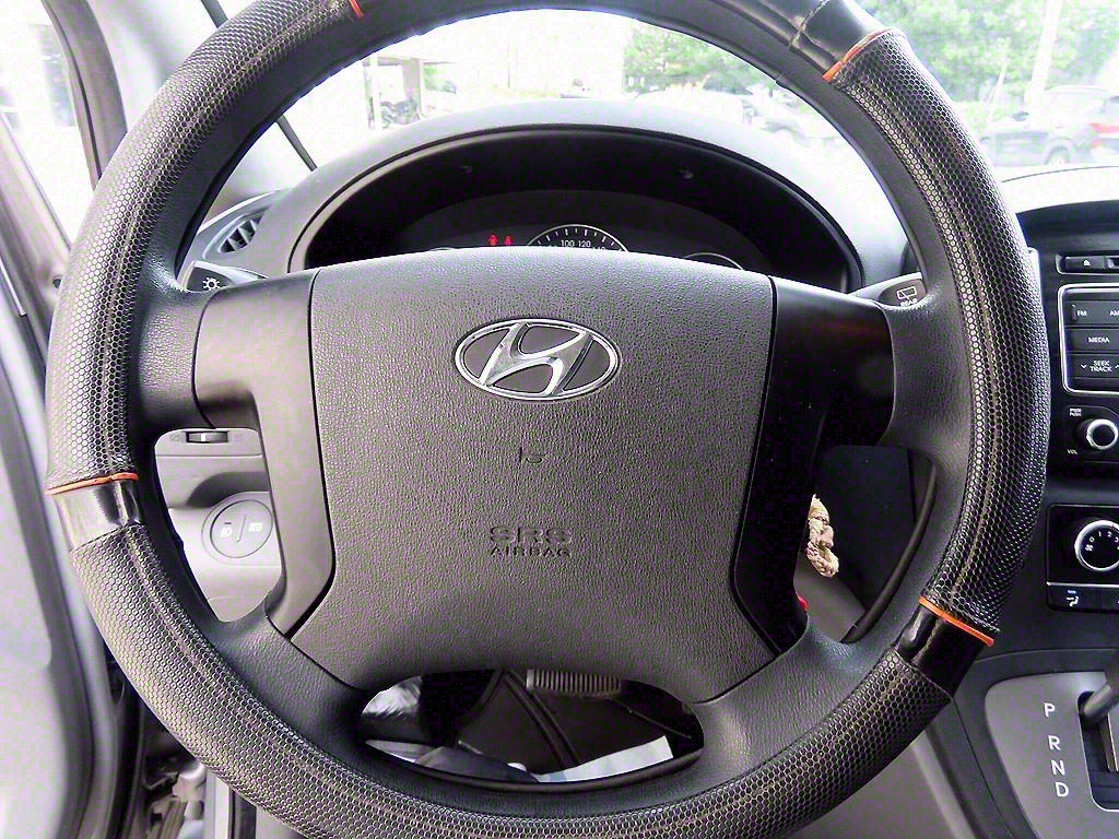 HYUNDAI Starex - Vista 8