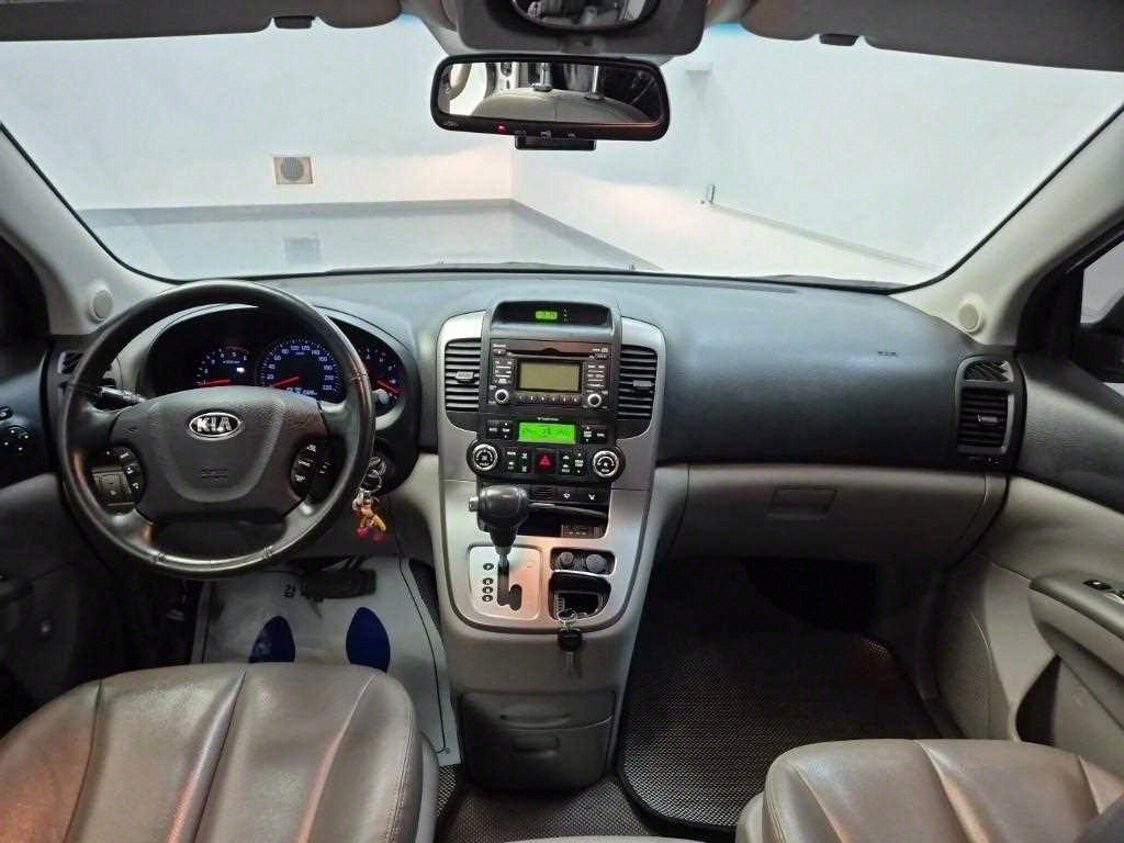 KIA Carnival - Vista 7