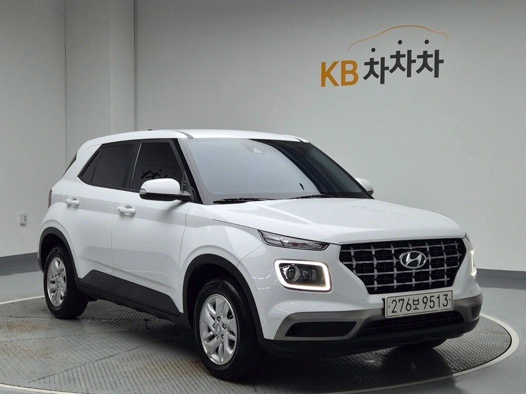 HYUNDAI Venue - Vista 4