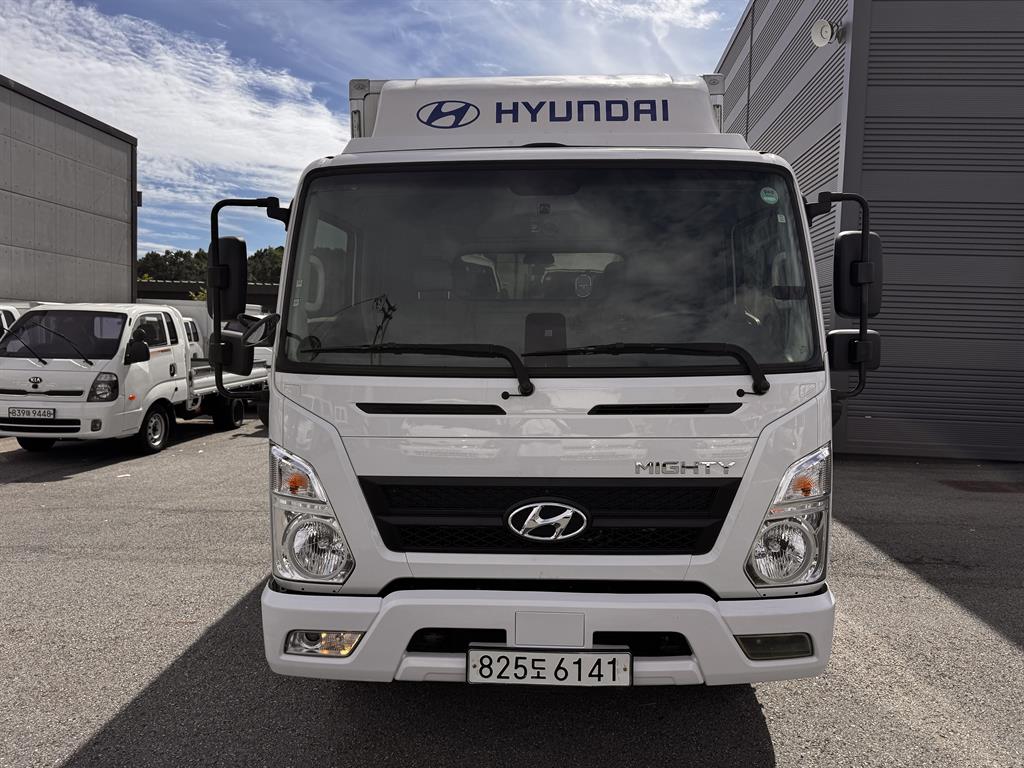 medium and large cargo truck - Vista 2