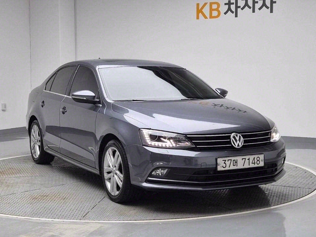 Volkswagen Jetta - Vista 4