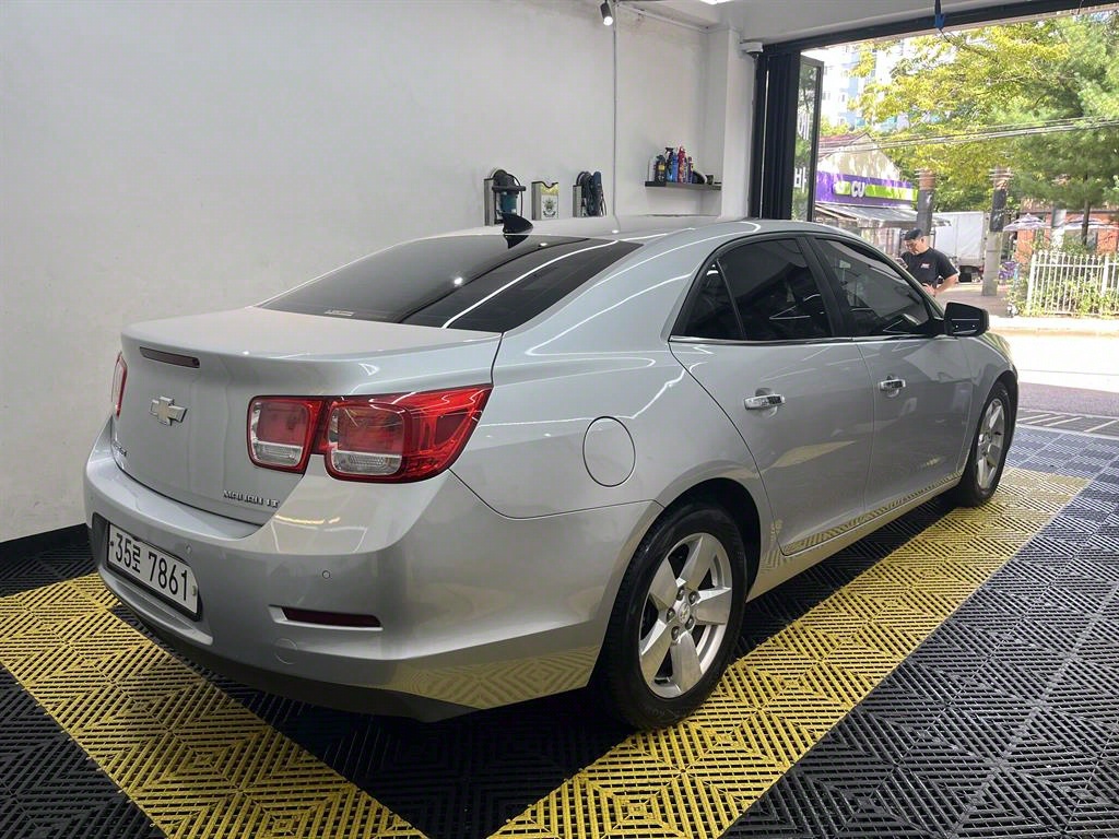 Chevrolet Malibu - Vista 4