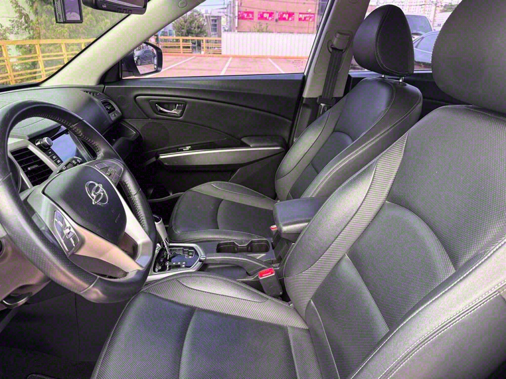 Ssangyong Tivoli - Vista 9