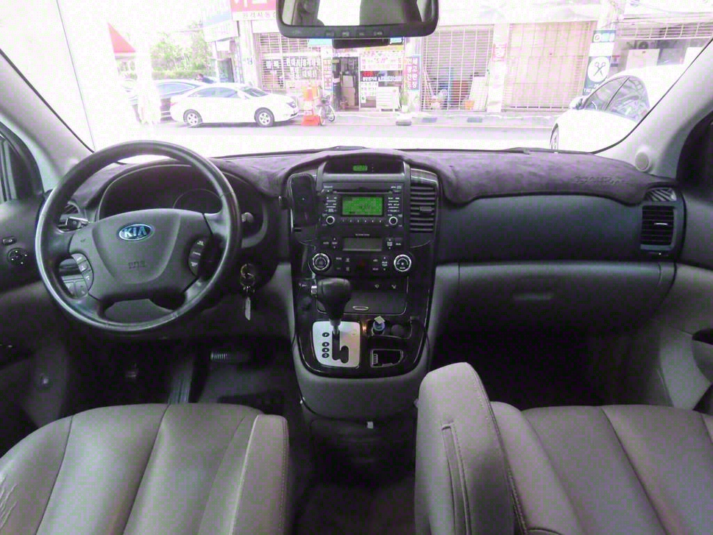 KIA Carnival - Vista 7