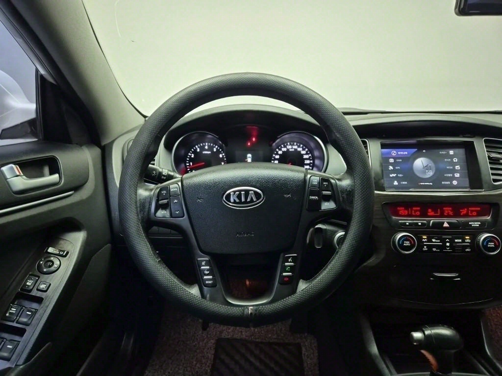 KIA K7 - Vista 9