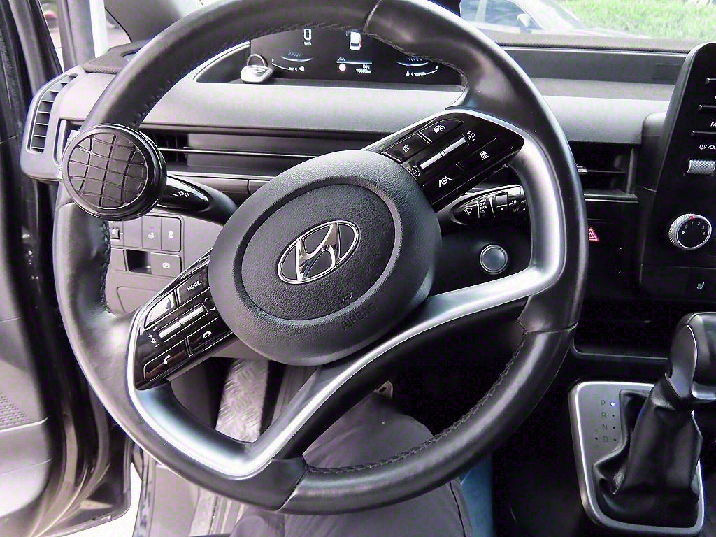 HYUNDAI Staria - Vista 8