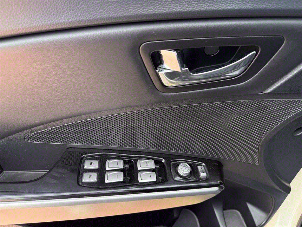 Ssangyong Tivoli - Vista 11