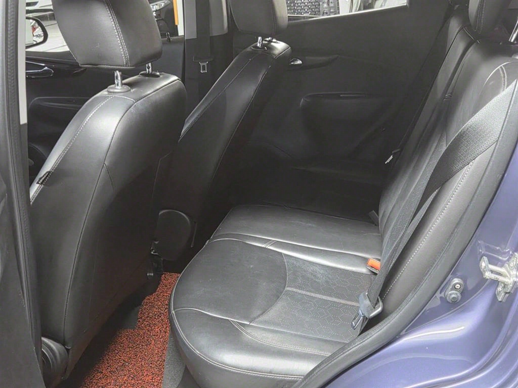 Chevrolet Spark - Vista 11