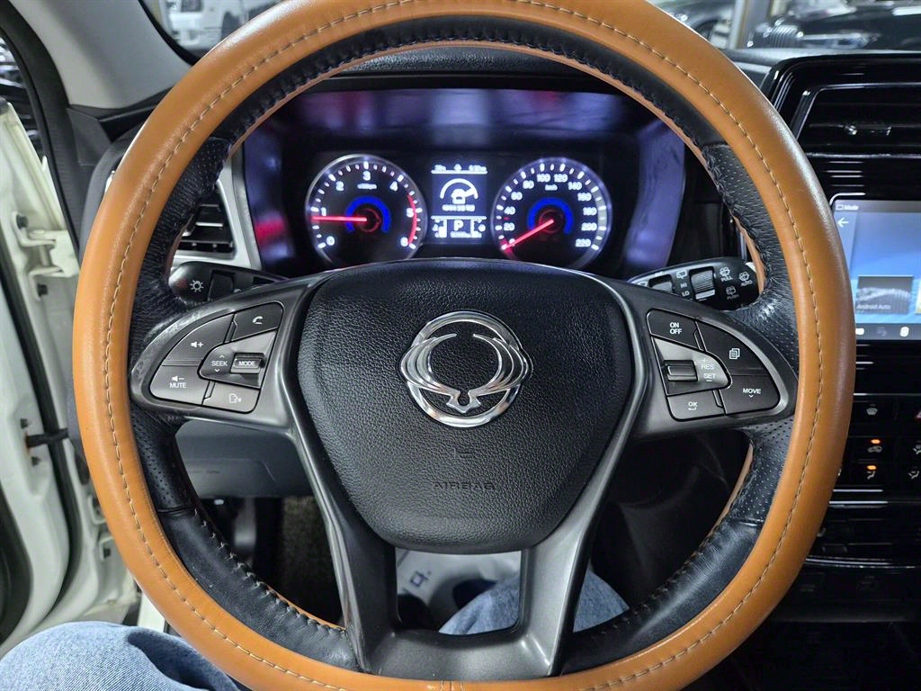 Ssangyong Tivoli - Vista 8