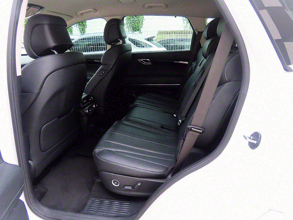 Genesis GV80 - Vista 6