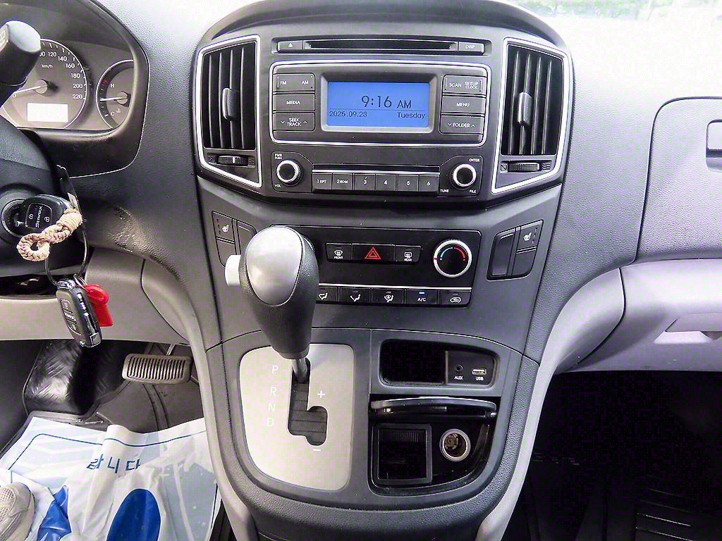 HYUNDAI Starex 2017 - Importación desde Corea - HF Imports Iquique - Foto 13