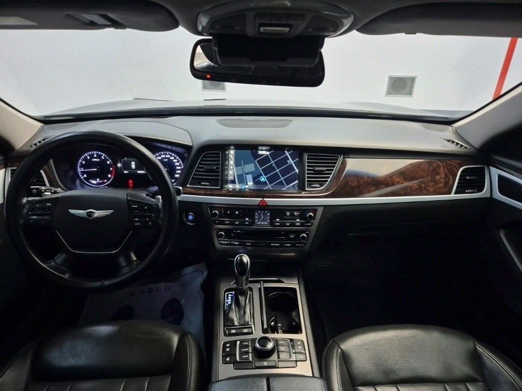 HYUNDAI Genesis - Vista 9