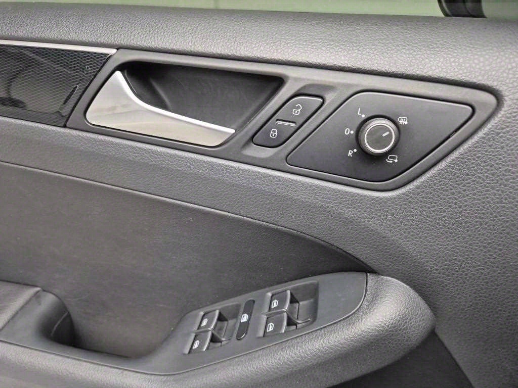 Volkswagen Jetta 2015 Gris - Importación desde Corea - HF Imports Iquique - Foto 19