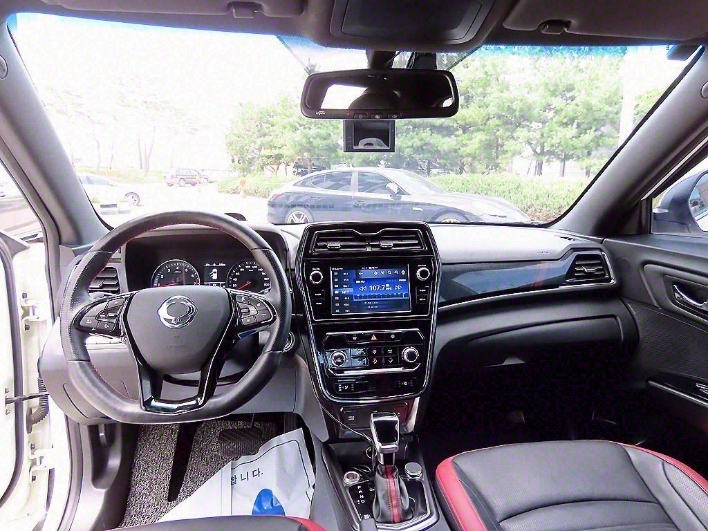 Ssangyong Tivoli - Vista 7