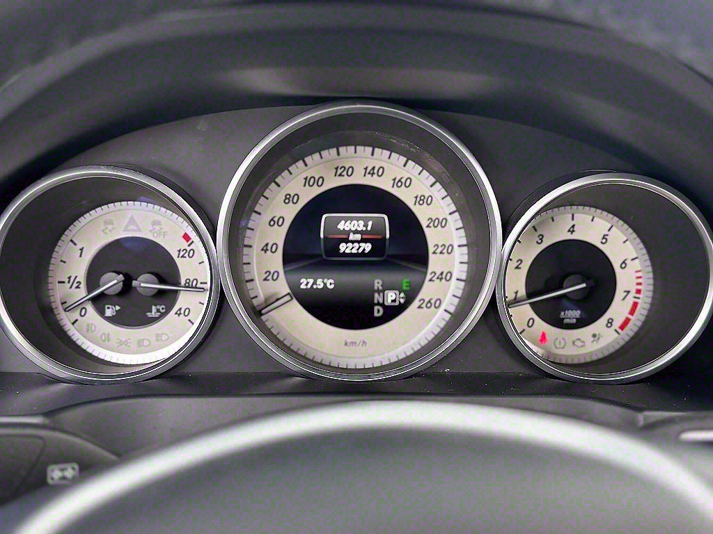 Mercedes Benz E class - Vista 9