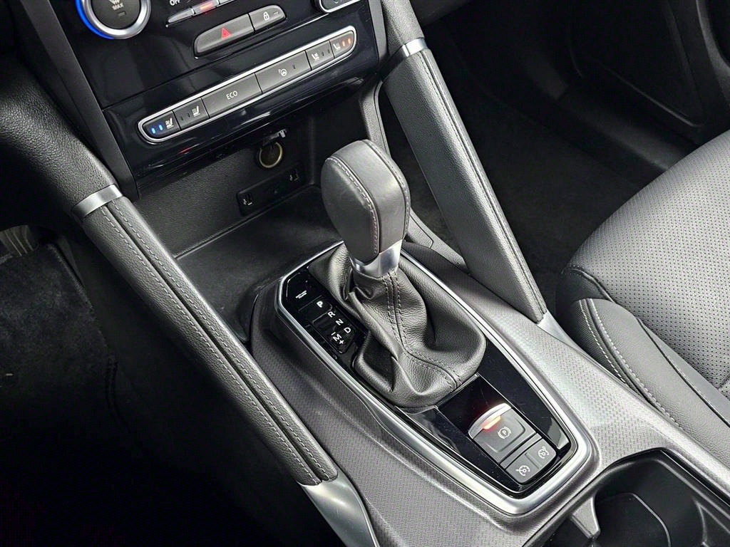 SAMSUNG QM6 - Vista 9