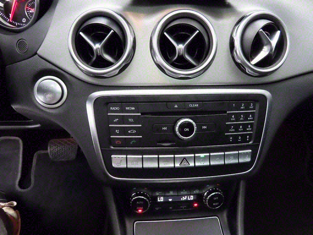 Mercedes Benz GLA Class - Vista 10