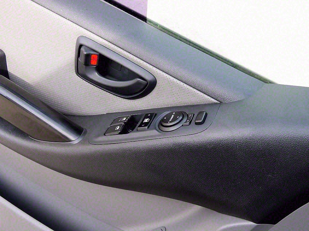 HYUNDAI Starex - Vista 11